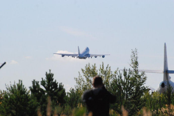 President Barak Obama lämnar Arlanda i sitt plan Air Force One, på väg till S:t Petersburg för möte med G20-staterna. Foto: Bengt Simson.