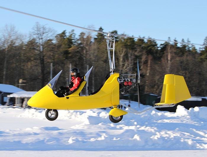 Gyrokopter MT 03, SE-VJI på väg att landa på Barkarby efter en dryg timmes utflykt. Foto: Gunnar Åkerberg.