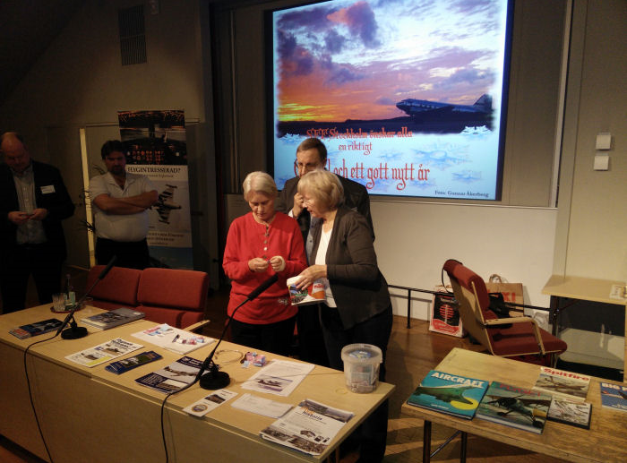 Lotteridragning av Heidi Klawan, Bernt Olsson och Birgitta Thorsén. Foto: Robert Malmstedt