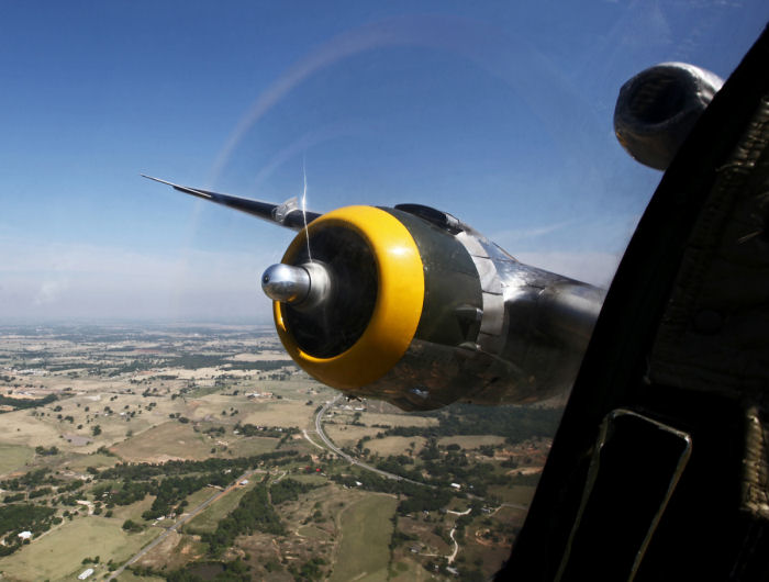 Utsikt från nosen i en B-25 Mitchell. Foto Gunnar Åkerberg