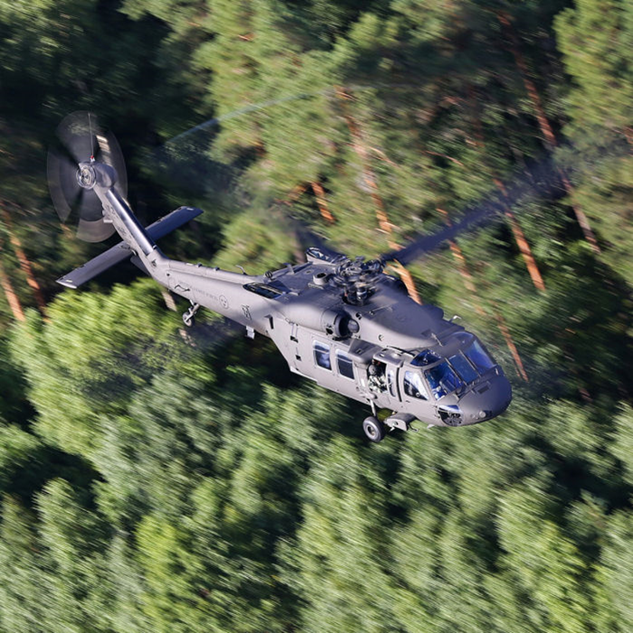 Flygvapnet nyttjar idag 48 helikoptrar fördelade på helikoptertyperna HKP 14, HKP 15 och här på bilden HKP 16 Black Hawk som användes flitigt som en viktig resurs och stöd till samhället under sommarens många skogsbränder. Foto Gunnar Åkerberg. 