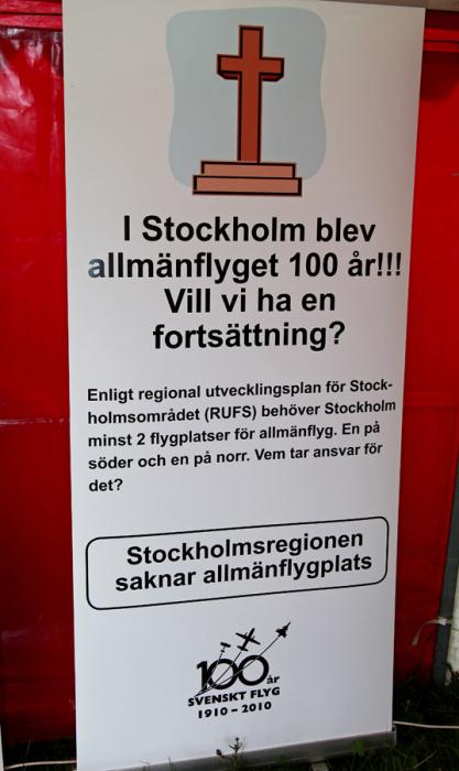 Vem tar ansvaret för flygplatsfrågan för allmänflyget i Stockholm? – en bra fråga att ställa till våra politiker nu i valrörelsen… Foto: Gunnar Åkerberg.